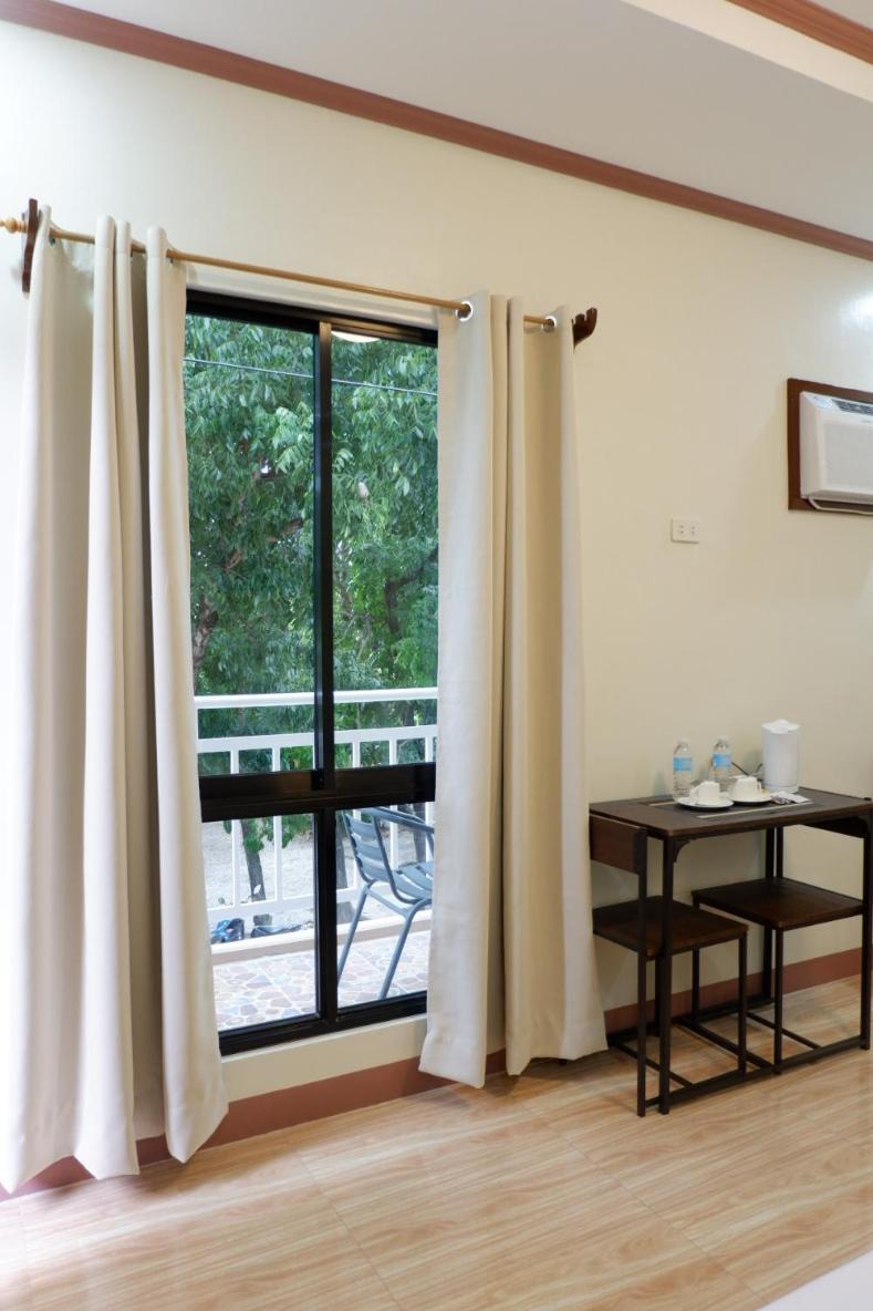 Jun'S Inn Oslob Εξωτερικό φωτογραφία