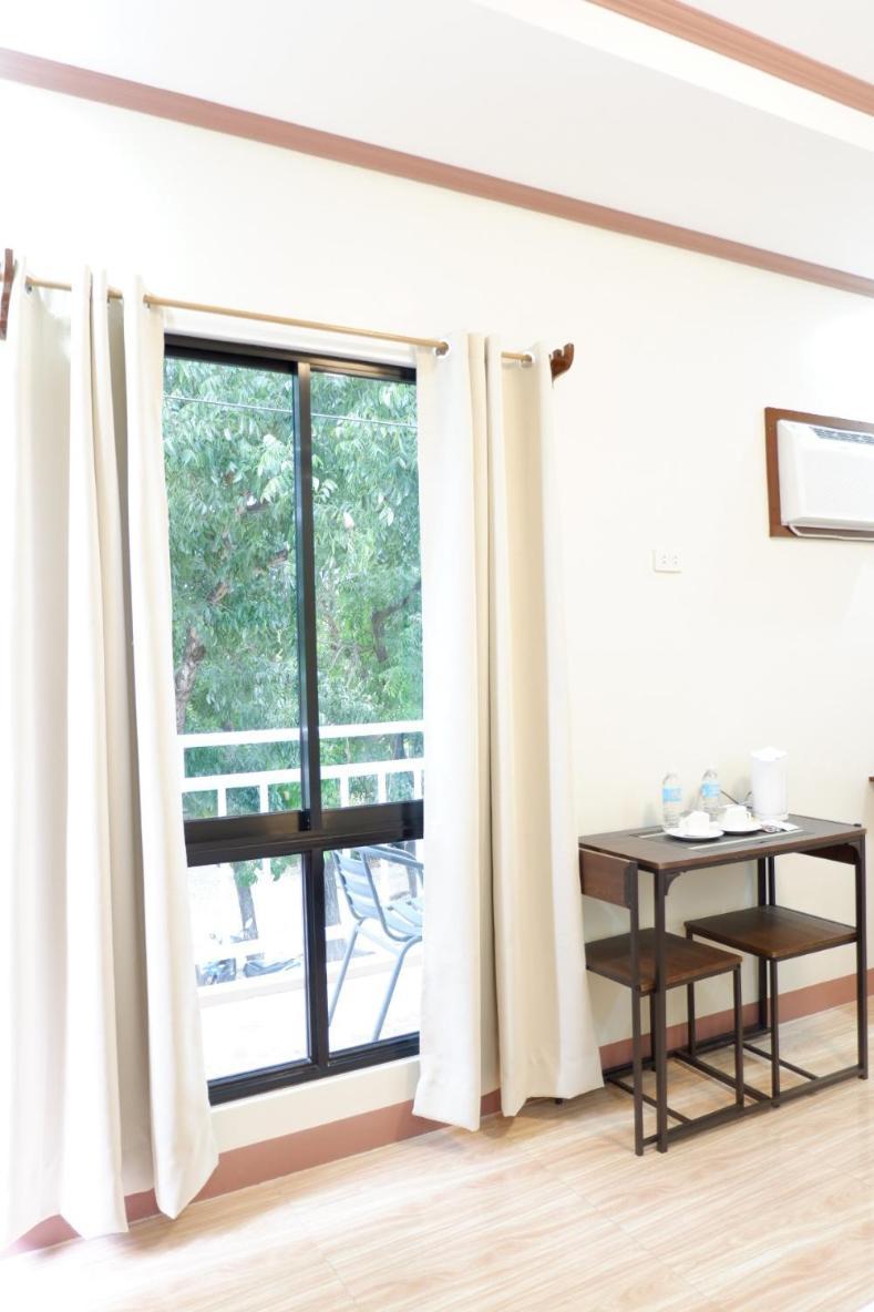 Jun'S Inn Oslob Εξωτερικό φωτογραφία